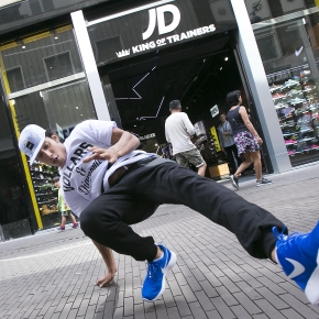 1-JARIG BESTAAN JD SPORTS STORES